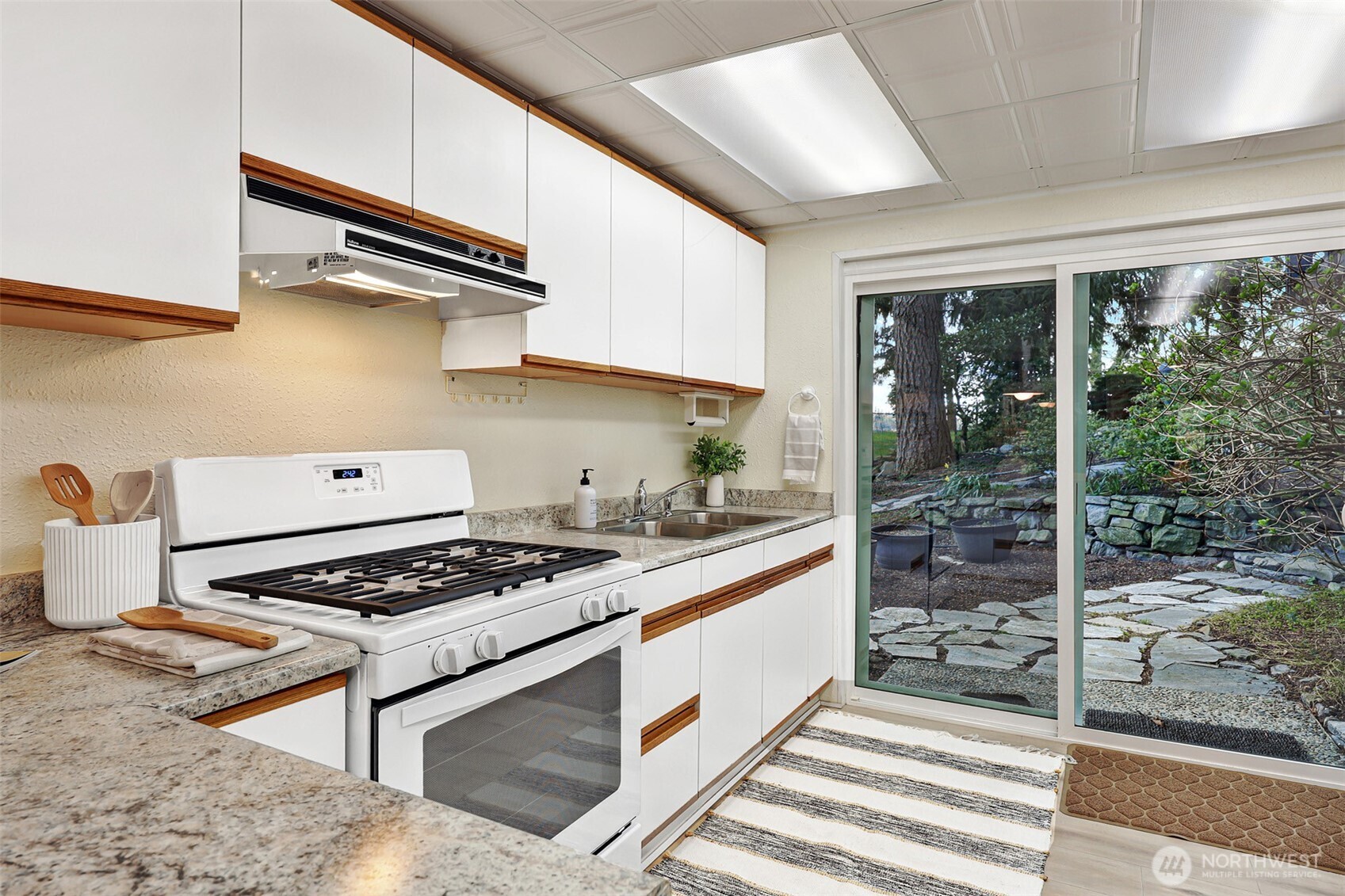 14727 Southeast 145th Place Renton, WA 98059 - Photo 32 of 38 Gallery Image 32