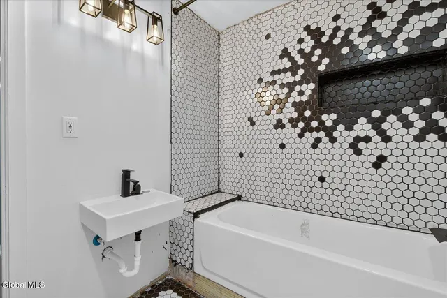 $599,900 | 763 Turnpike Road, Eagle Bridge, NY 12057