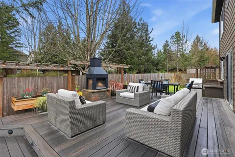 $1,788,000 | 928 271st Avenue Southeast, Sammamish, WA 98075