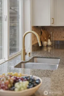 $1,788,000 | 928 271st Avenue Southeast, Sammamish, WA 98075