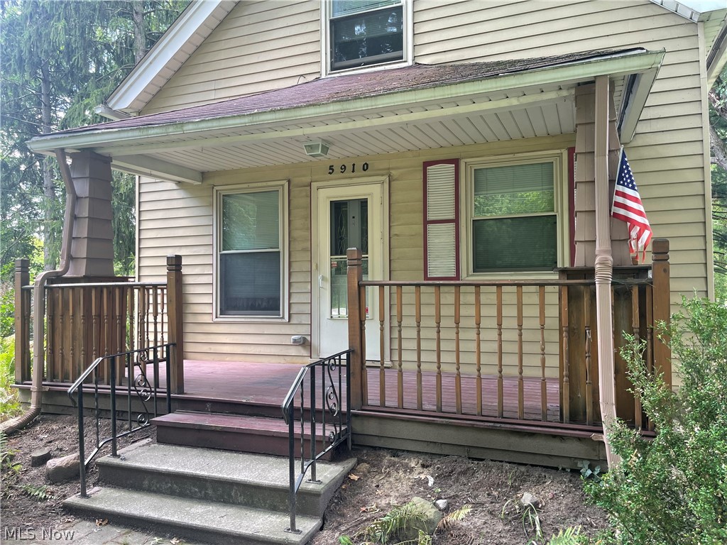 5910 Case Road North Ridgeville, OH 44039 - Photo 2 of 33