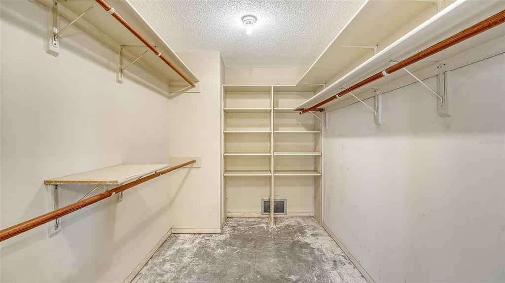 222 Beach Road, Unit 7 Sarasota, FL 34242 - Photo 33 of 61 Gallery Image 33
