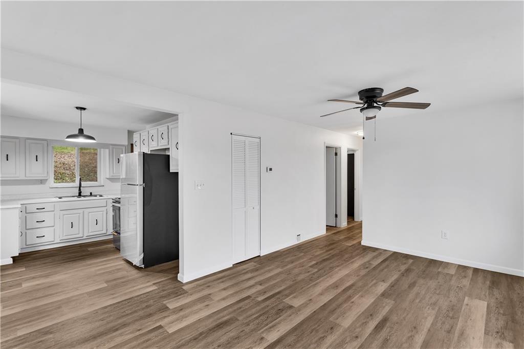 2945 Strachan Avenue Pittsburgh, PA 15216 - Photo 3 of 11