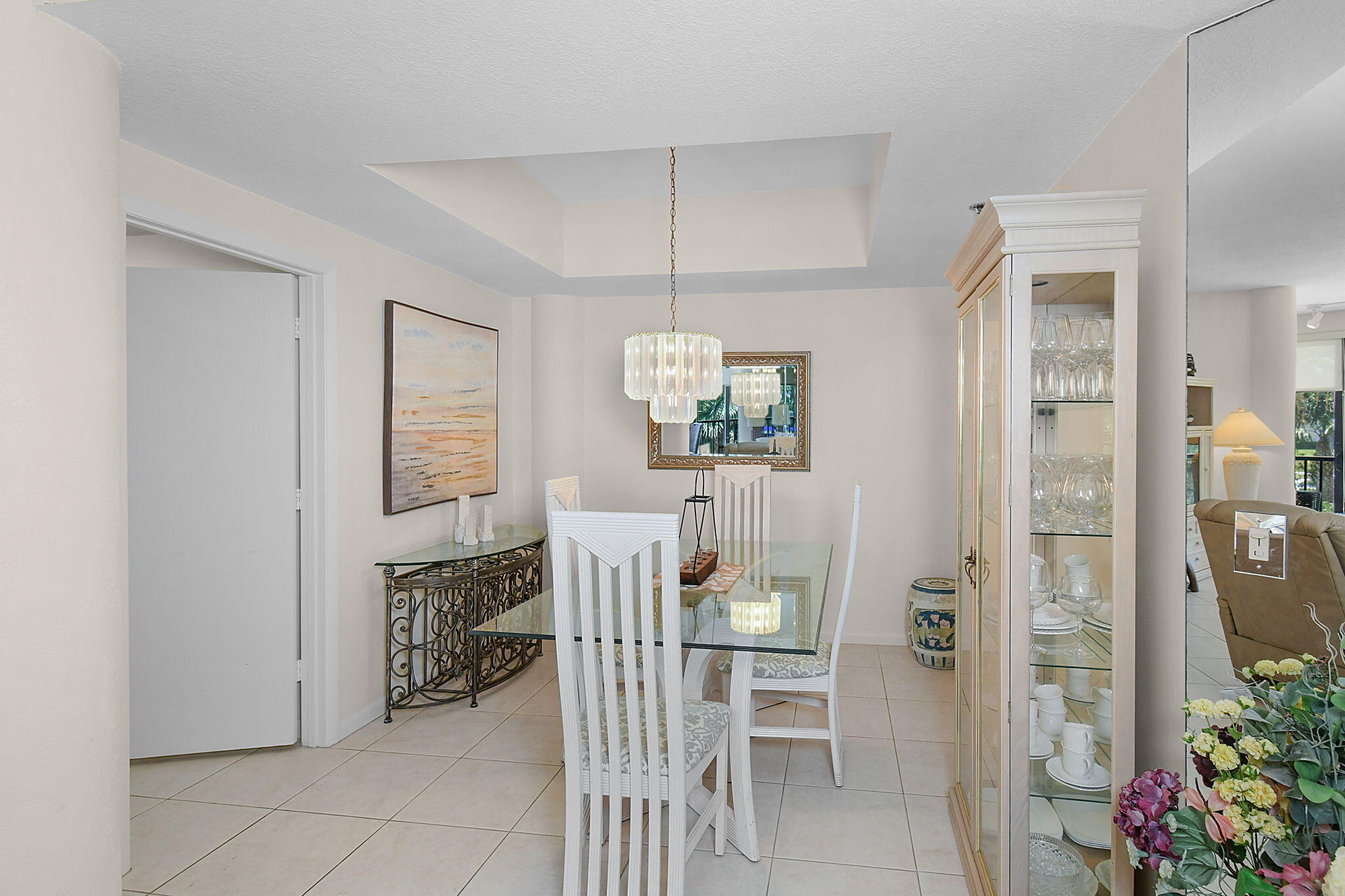 221 Northeast Plantation Road, Unit 211 Stuart, FL 34996 - Photo 12 of 32 Formal Dining Room