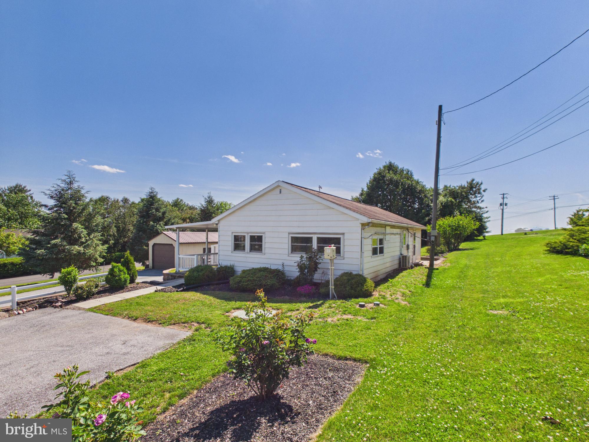 479 Spring Grove Road East Earl, PA 17519 - Photo 3 of 19 Side View of Home
