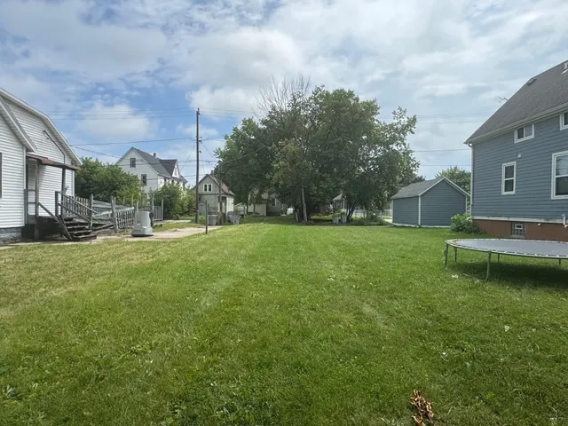 $3,800 | 2448 North 16th Street, Milwaukee, WI 53206