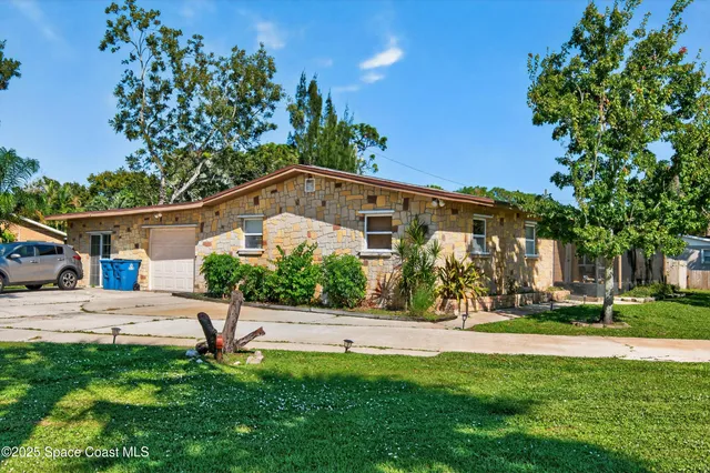 front view of house with a yard