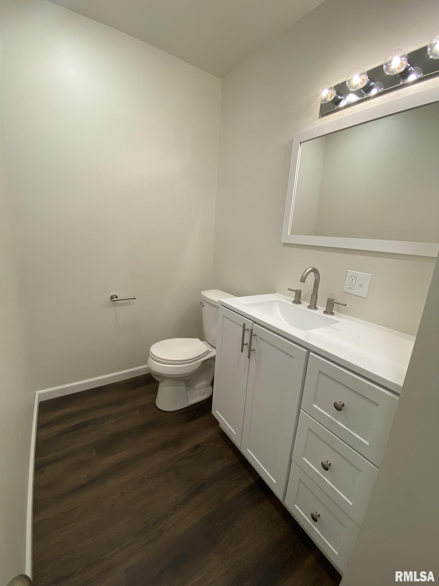 405 West Murray Street Macomb, IL 61455 - Photo 12 of 24
