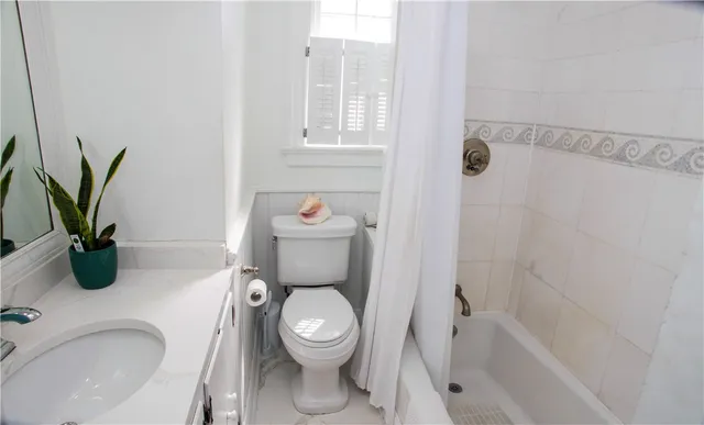 $1,955,000 | 34 Bull Street, Newport, RI 02840