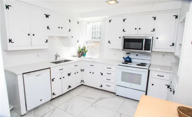 $1,955,000 | 34 Bull Street, Newport, RI 02840