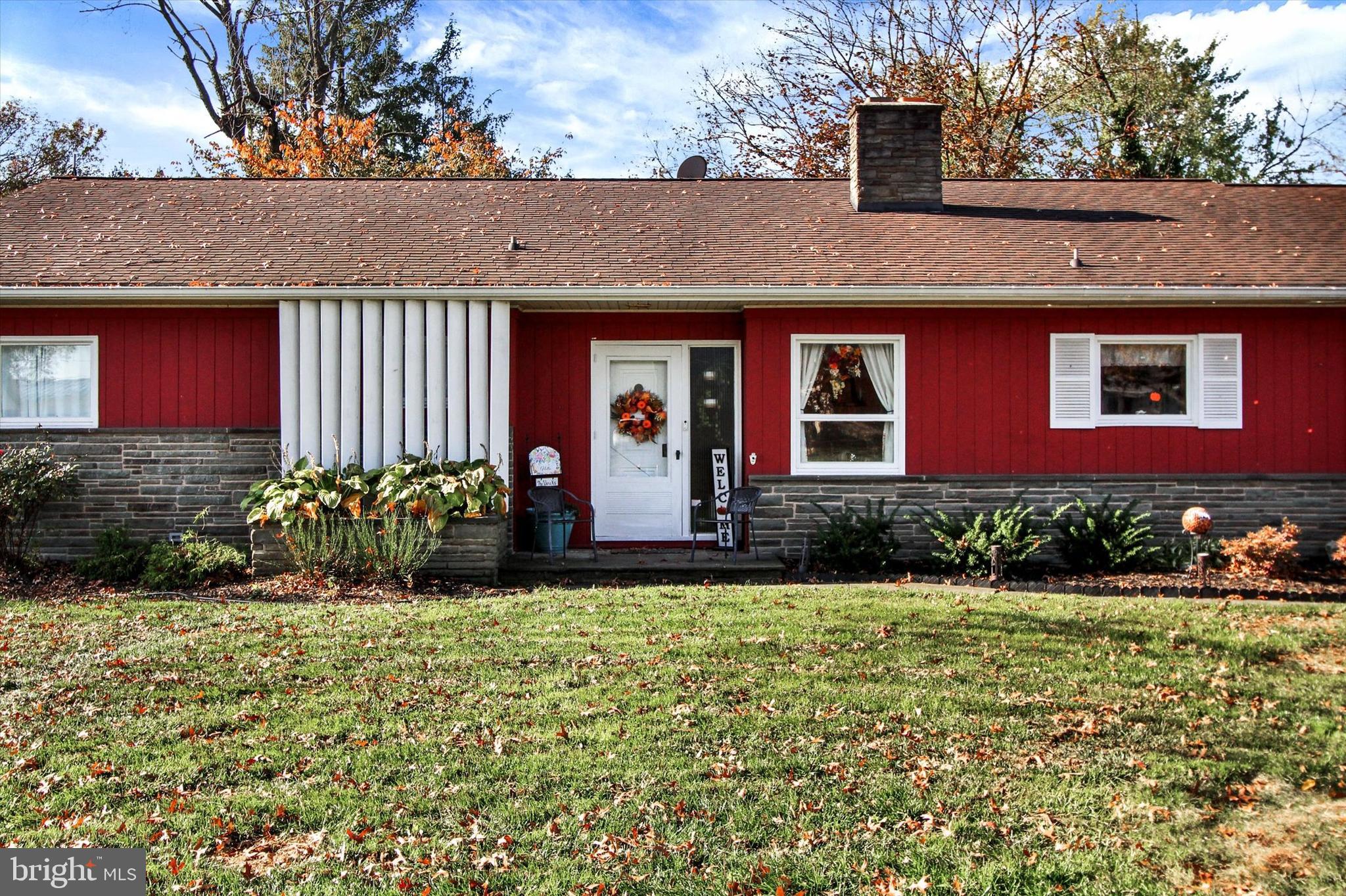 56 Ridge View Drive Leola, PA 17540 - Photo 4 of 25 Front of home