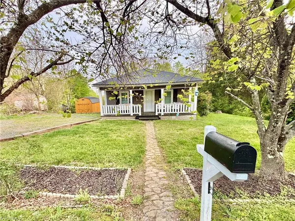 $170,000 | 1072 Grassy Knob Road, Pinnacle, NC 27043