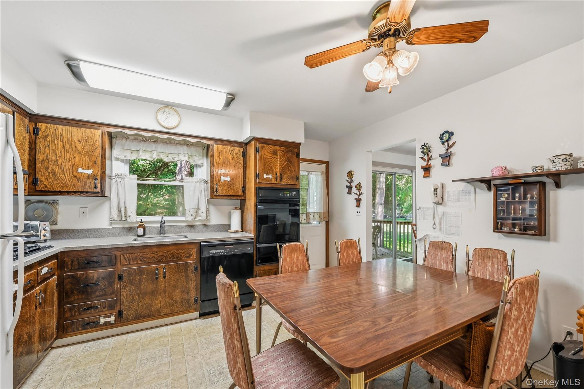42 Sandy Brook Drive Spring Valley, NY 10977 - Photo 13 of 43