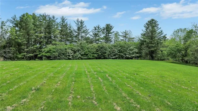 $865,000 | 939 Don Bare Road, Jefferson, NC 28640