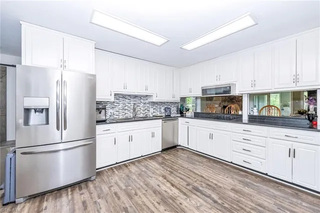 $865,000 | 939 Don Bare Road, Jefferson, NC 28640