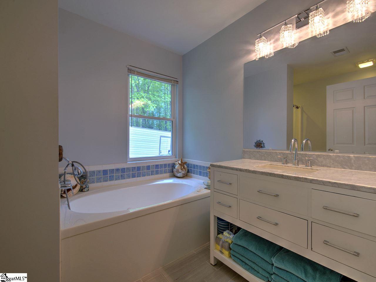 200 Irene Road Gray Court, SC 29645 - Photo 11 of 25 Gallery Image 11
