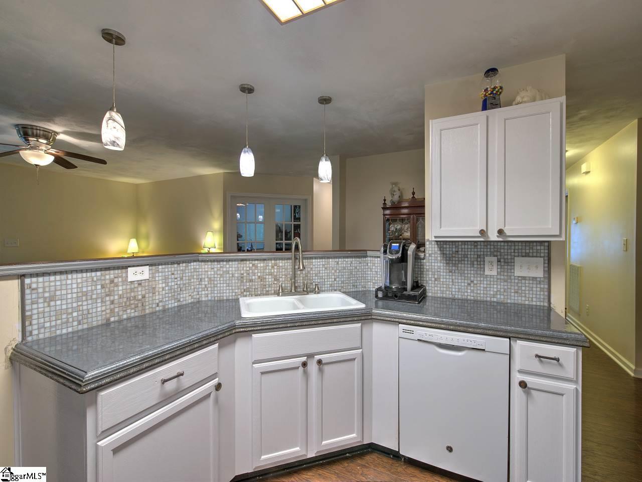 200 Irene Road Gray Court, SC 29645 - Photo 8 of 25 Gallery Image 8
