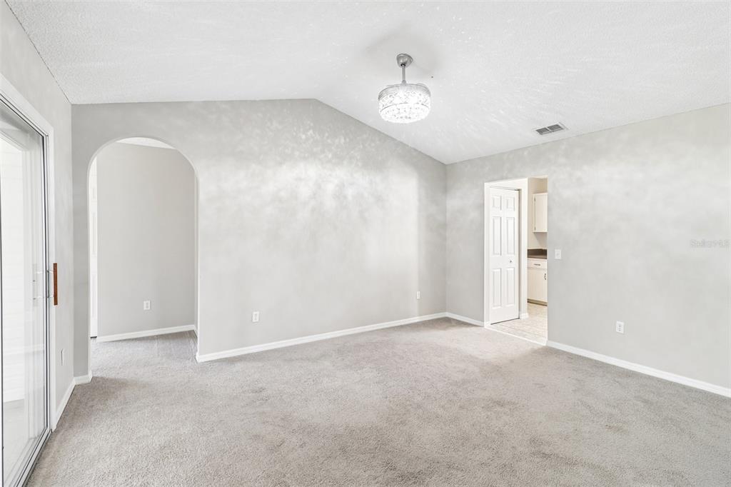 8543 Southwest 65th Court Road Ocala, FL 34476 - Photo 8 of 47