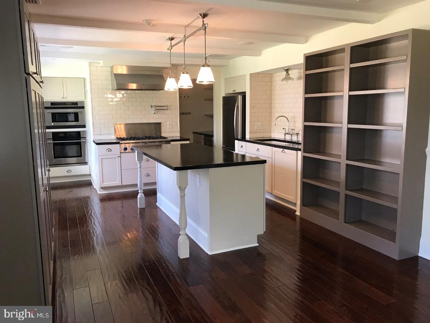 431 Woodhill Road Wayne, PA 19087 - Photo 3 of 25 Kitchen