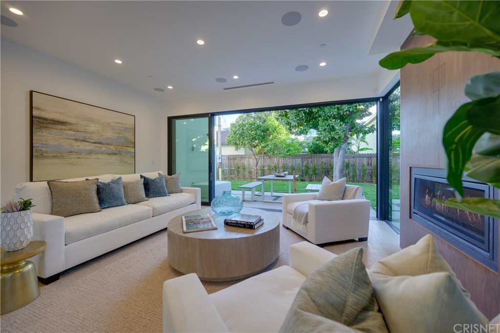 4161 Sunnyside Avenue Los Angeles, CA 90066 - Photo 13 of 58