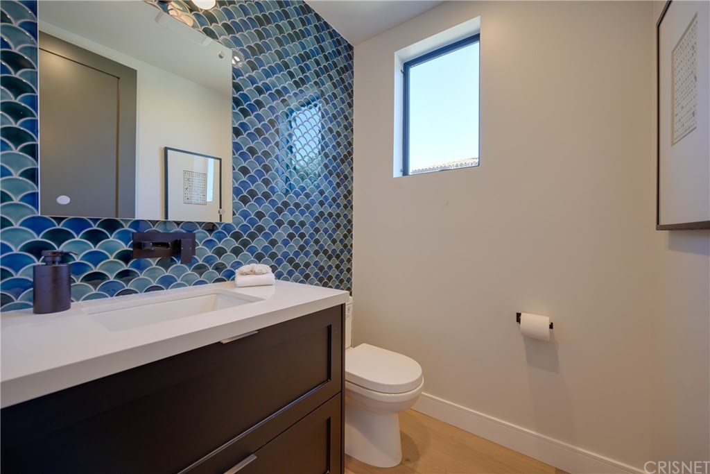 4161 Sunnyside Avenue Los Angeles, CA 90066 - Photo 27 of 58