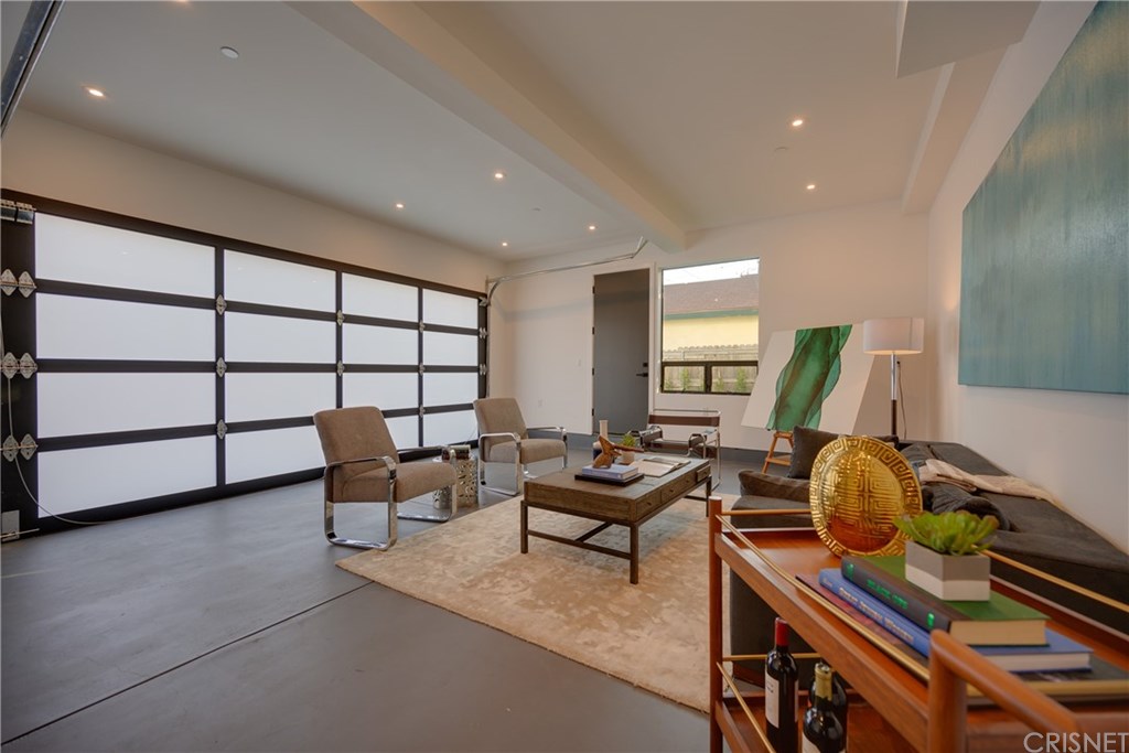 4161 Sunnyside Avenue Los Angeles, CA 90066 - Photo 32 of 58