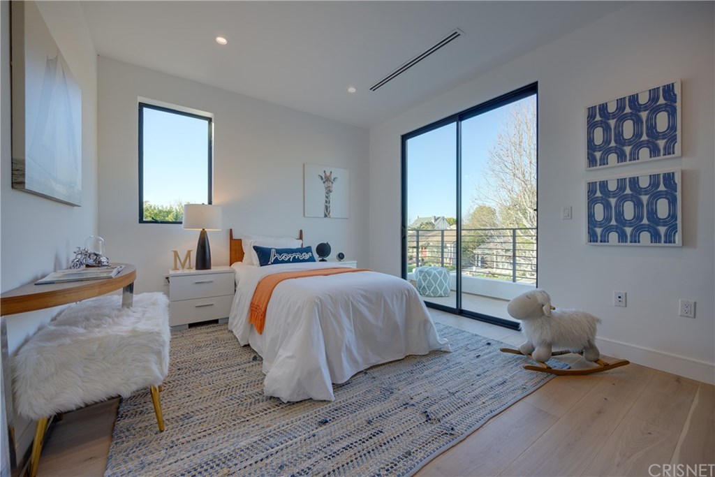 4161 Sunnyside Avenue Los Angeles, CA 90066 - Photo 51 of 58