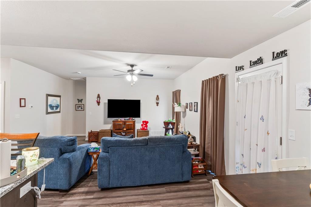 2104 Crestview Place Raymore, MO 64083 - Photo 13 of 28
