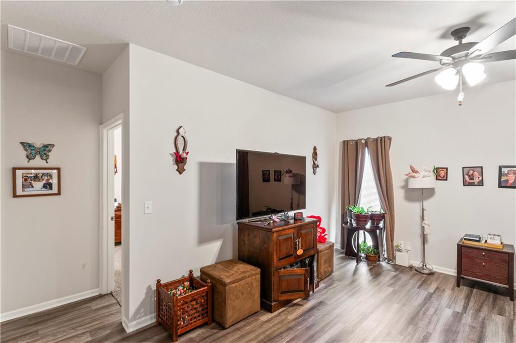 2104 Crestview Place Raymore, MO 64083 - Photo 16 of 28