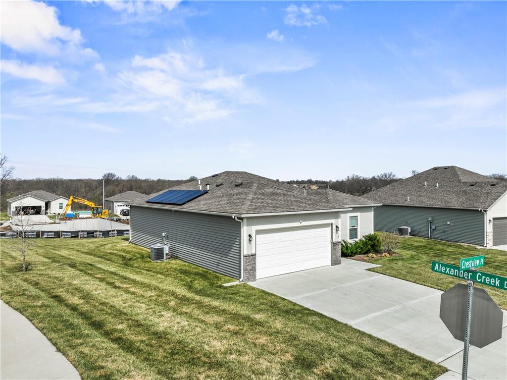 2104 Crestview Place Raymore, MO 64083 - Photo 2 of 28