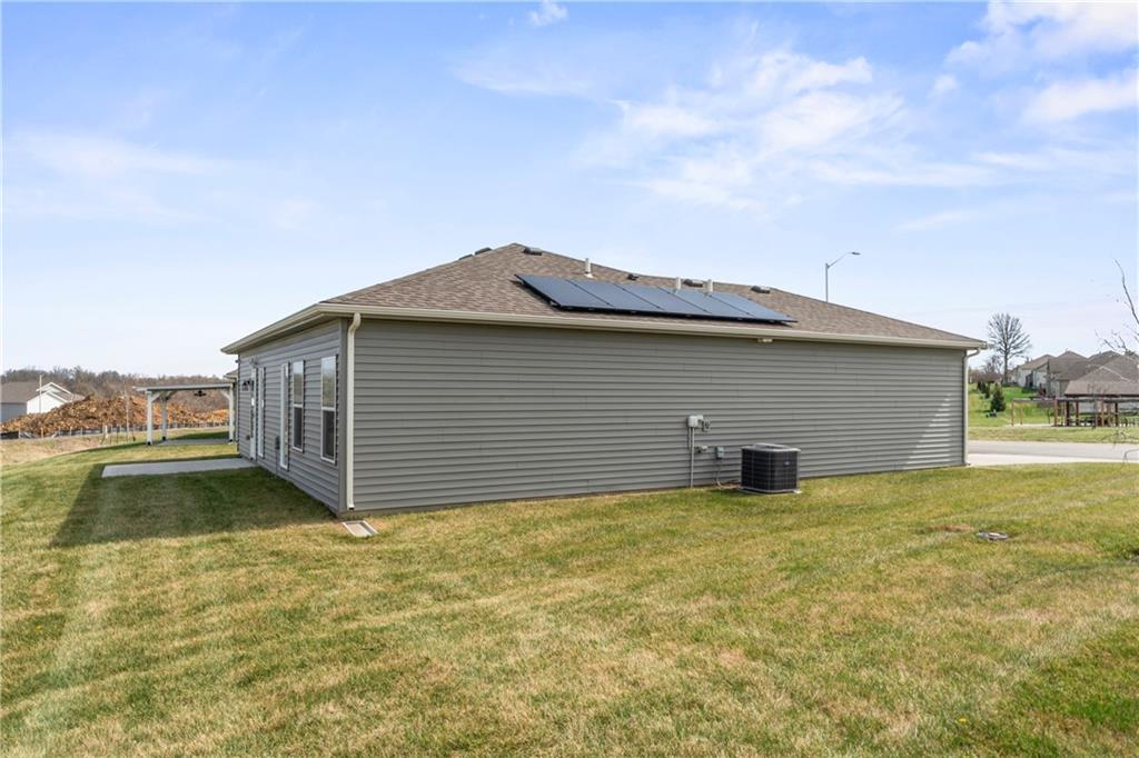 2104 Crestview Place Raymore, MO 64083 - Photo 6 of 28