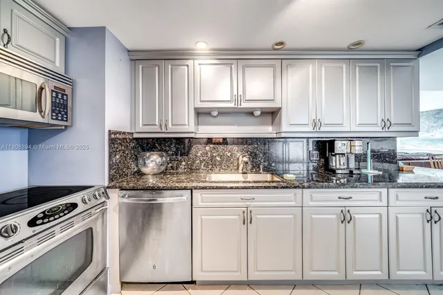 $2,900 | West Palm Beach, West Palm Beach, FL 33407