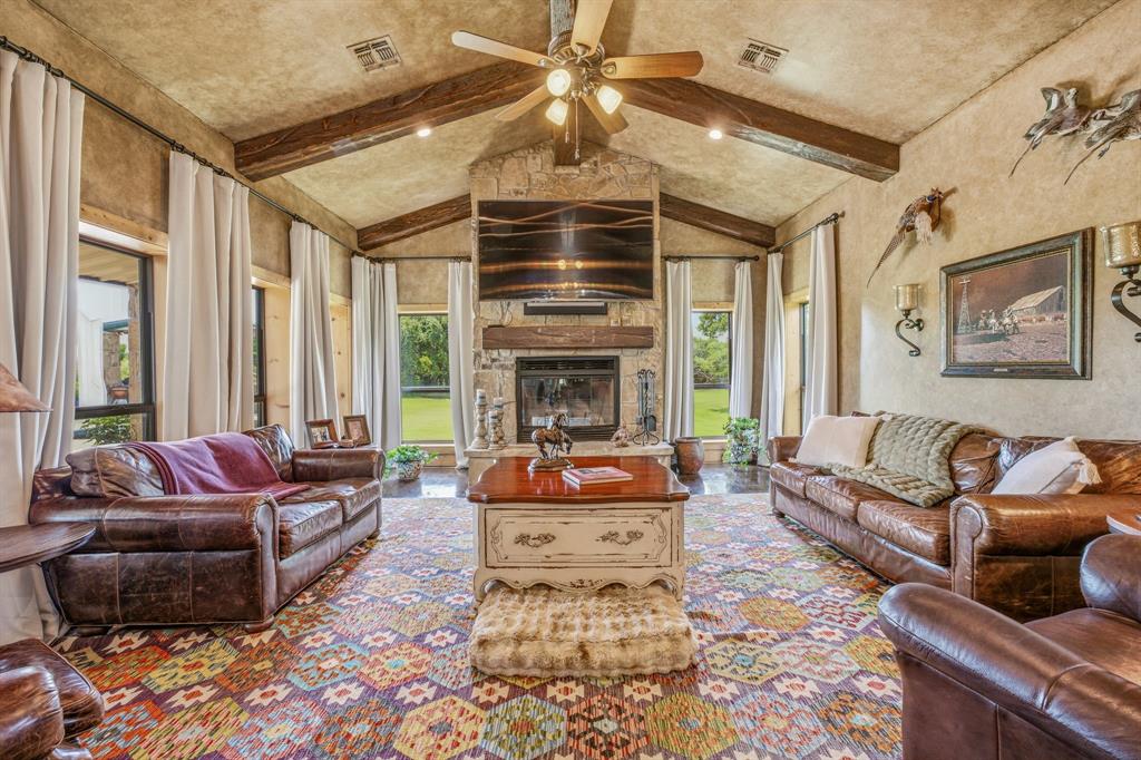261 Dub Lane Weatherford, TX 76088 - Photo 12 of 40