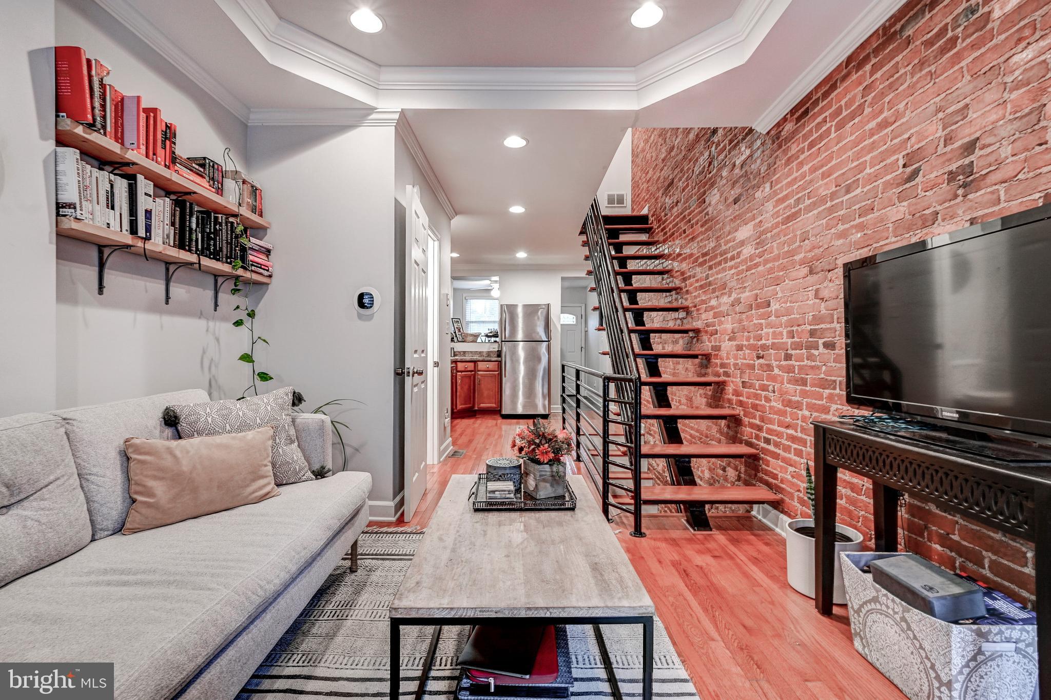 5 North Rose Street Baltimore, MD 21224 - Photo 16 of 31 Living room with tray ceilings