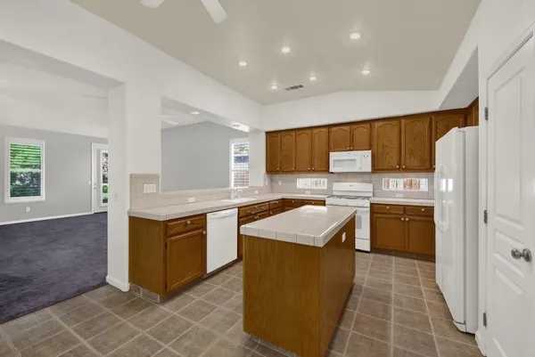 $560,000 | 69 Reynolds Way, Lodi, CA 95242