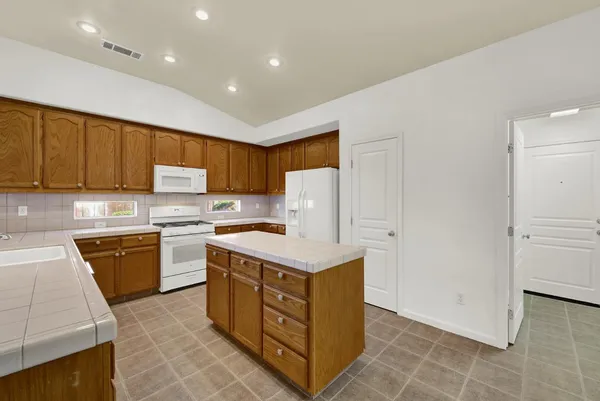 $560,000 | 69 Reynolds Way, Lodi, CA 95242