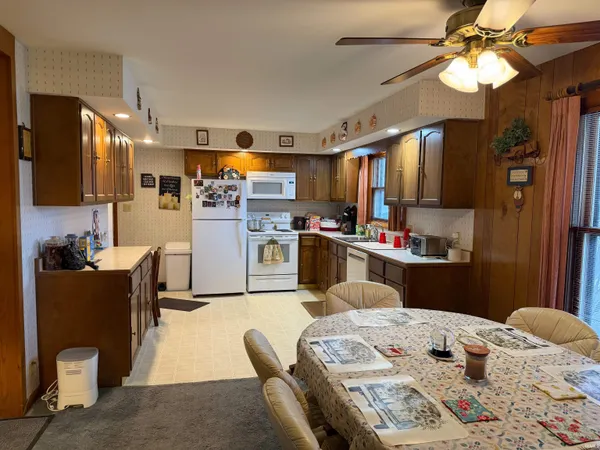 $260,000 | 1118 West Water Street, Berne, IN 46711