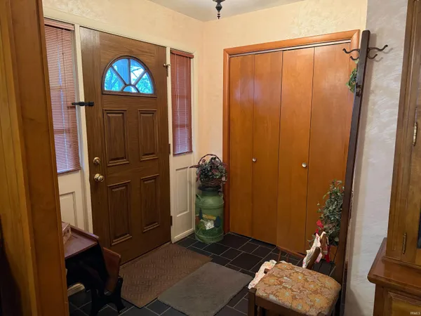 $260,000 | 1118 West Water Street, Berne, IN 46711