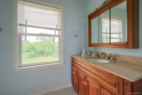 $1,099,999 | 300 South Snedecor Avenue, Bayport, NY 11705