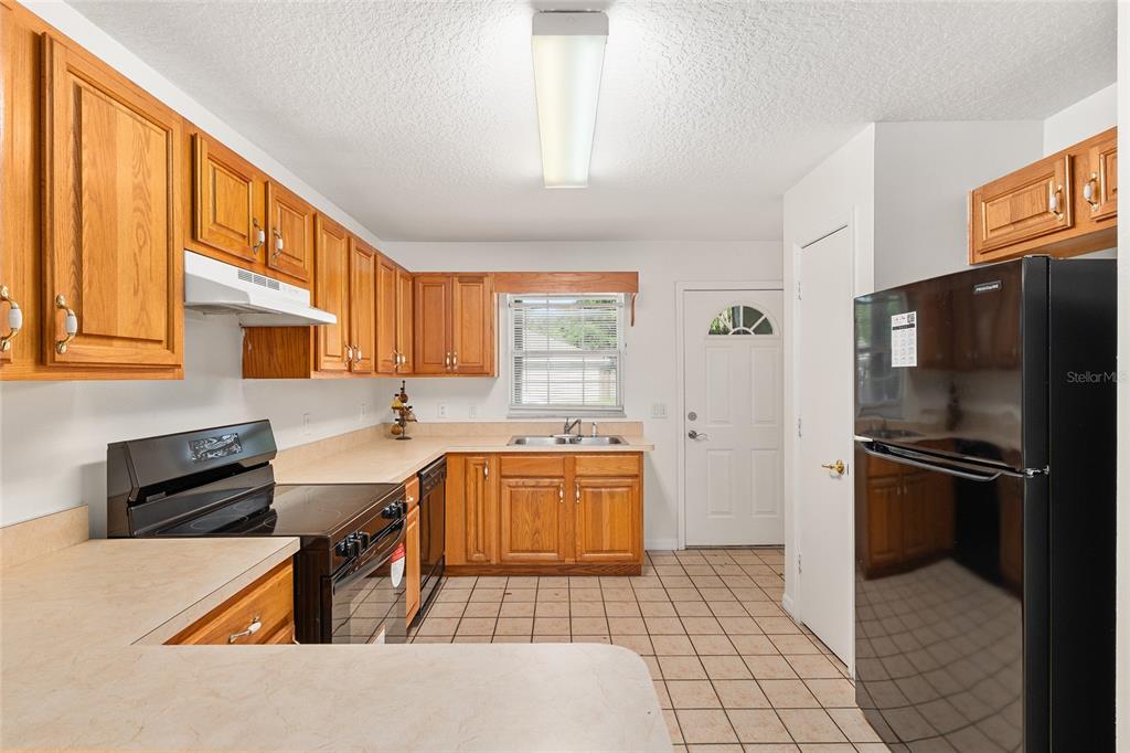 11191 Southeast 55th Avenue Road, Unit 401 Belleview, FL 34420 - Photo 5 of 21