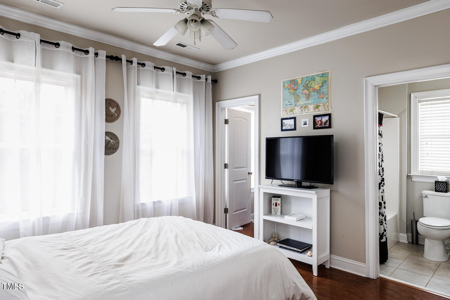 7833 ACC Boulevard Raleigh, NC 27617 - Photo 26 of 38 Interiors-14