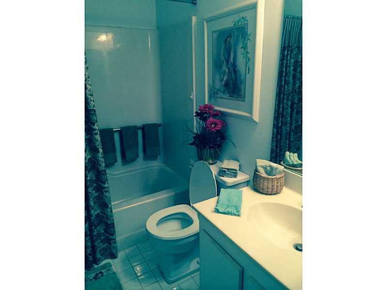 22100 Palms Way, Unit 203 Boca Raton, FL 33433 - Photo 15 of 20 Bathroom Master