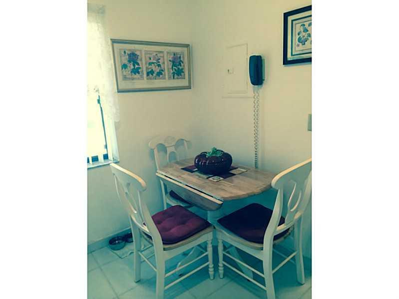 22100 Palms Way, Unit 203 Boca Raton, FL 33433 - Photo 10 of 20 Kitchen