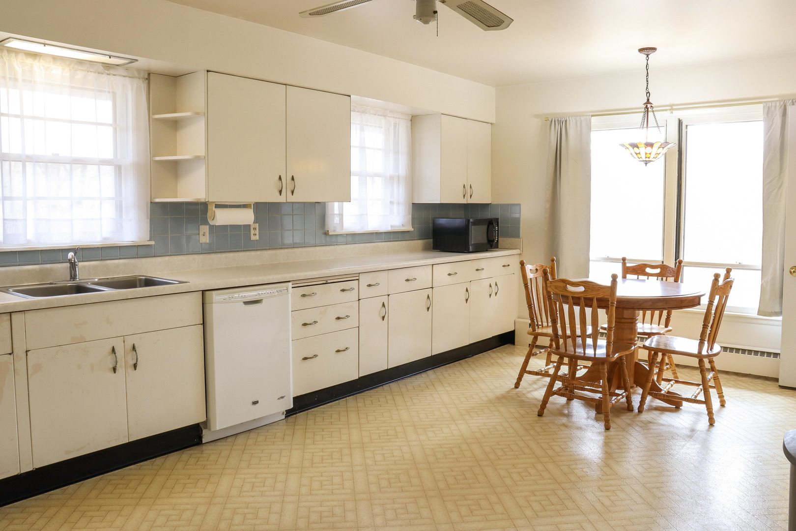 306 Prospect Street Morrison, IL 61270 - Photo 5 of 40 Gallery Image 5