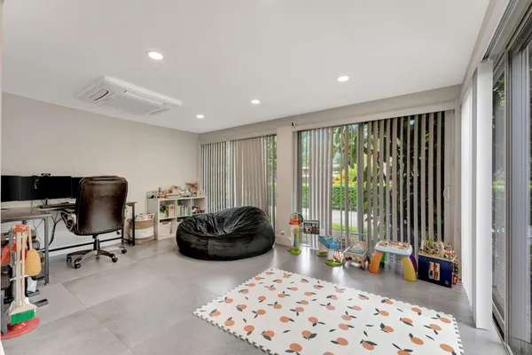 $4,000 | 3501 Keyser Avenue, Unit 1, Hollywood, FL 33021