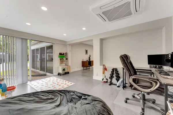 $4,000 | 3501 Keyser Avenue, Unit 1, Hollywood, FL 33021