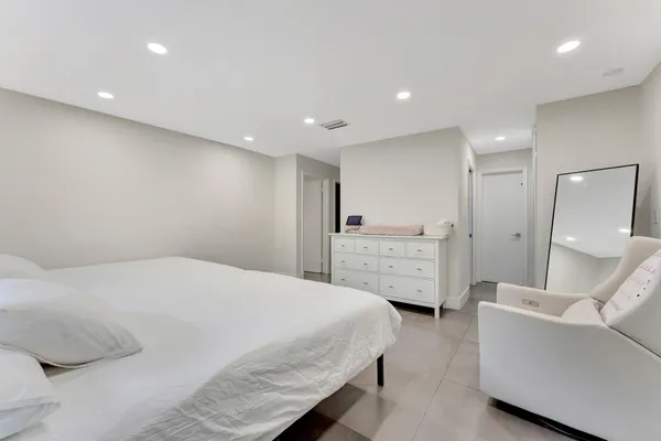 $4,000 | 3501 Keyser Avenue, Unit 1, Hollywood, FL 33021