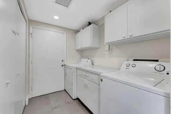 $4,000 | 3501 Keyser Avenue, Unit 1, Hollywood, FL 33021