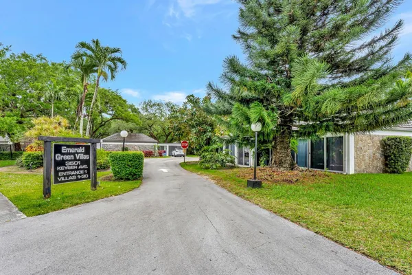 $4,000 | 3501 Keyser Avenue, Unit 1, Hollywood, FL 33021