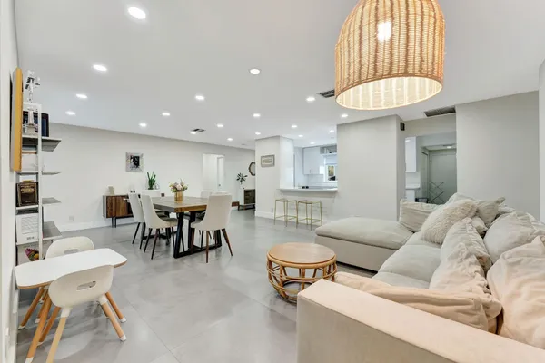 $4,000 | 3501 Keyser Avenue, Unit 1, Hollywood, FL 33021